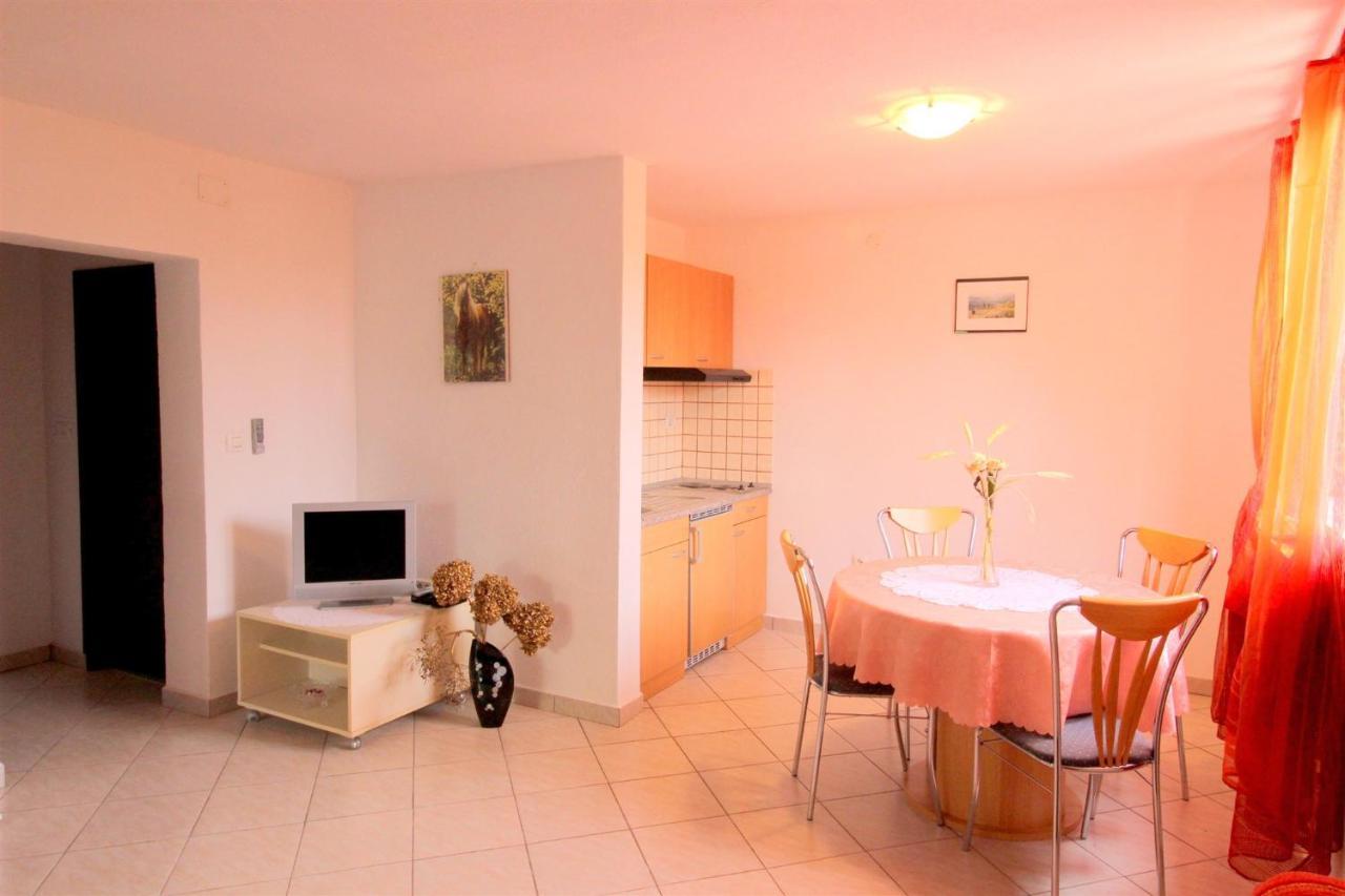 Gianna N2, 600 M From The Beach Novigrad  Exterior photo